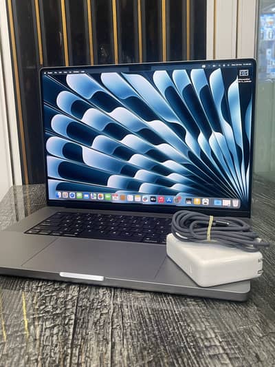 MacBook Pro 2021 M1 Pro 16 inch - Apple Laptop