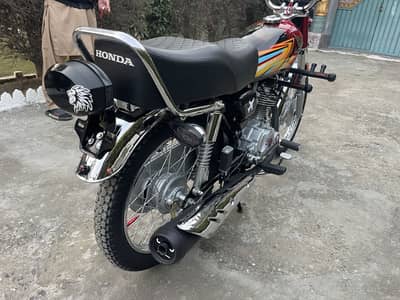 This is 2026 model . Contact me on 03001043551 whatsapp