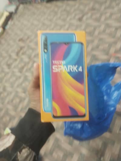Tecno spark 4