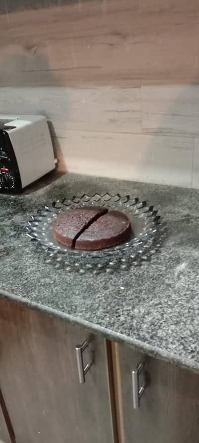 CHOCOLATE CAKE (HOME MADE)