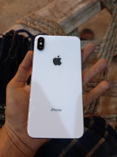 I phone xsmax 64 go nonpta exchange only I phone 11 12 13