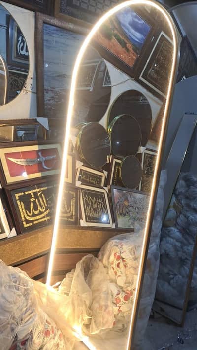 Pinterest mirror with stand and lights. . . . 5 feet height