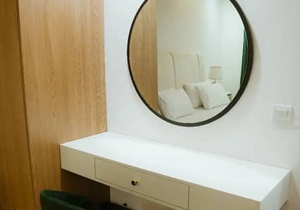 3 bed rooms available daily weekly