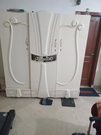 bed wardrobe and almari