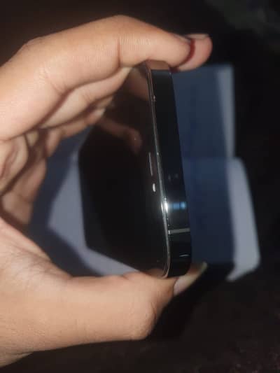 12 pro 128 gb and over all 10/10 condition baki piks main mantion ha