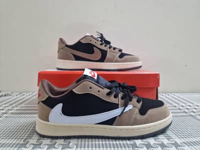 AJ 1 LOWS - DARK MOCHA ( TRAVIS SCOTT )