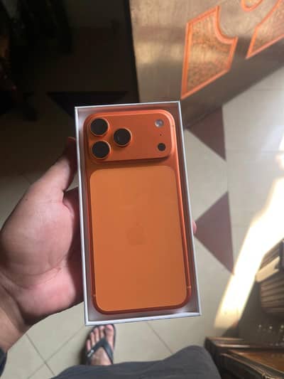 Iphone 17 pro max orange