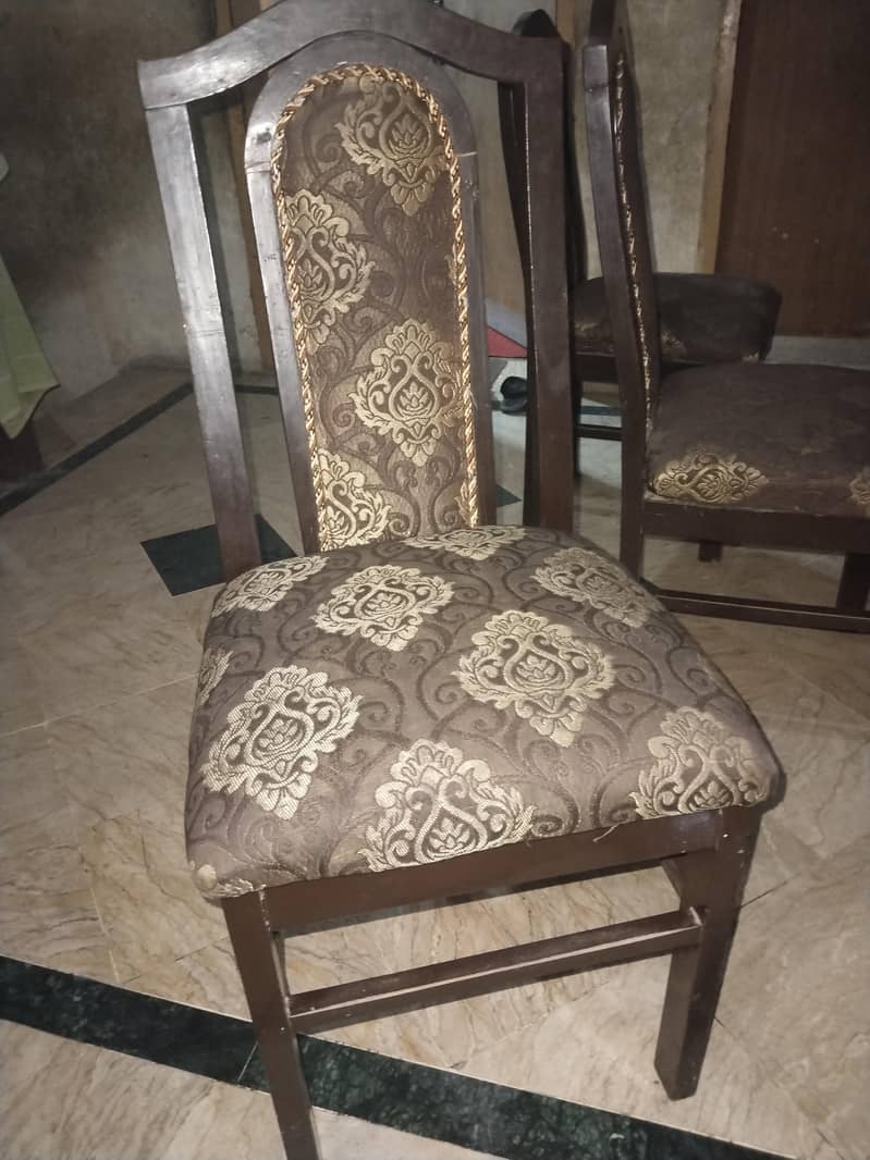 dining table with chairs 3