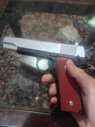 metal toy gun for boys best quality 10 by 10 condition