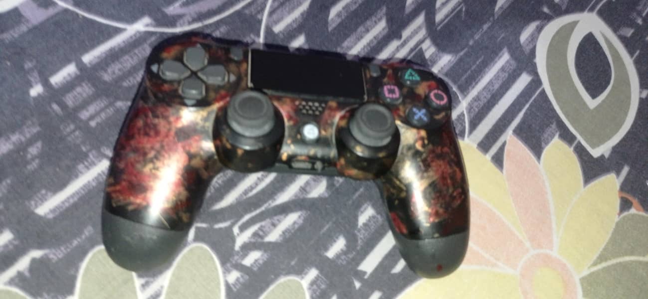 PS4 DUALSHOCK 4 CONTROLLER (Customized) 3