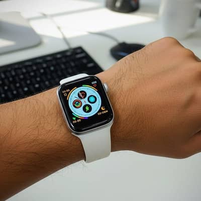 smart watch with stylish display