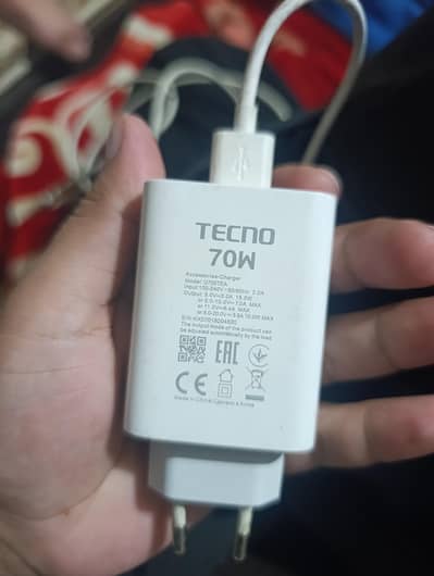 70watt Tecno original box pulled charger camon 30