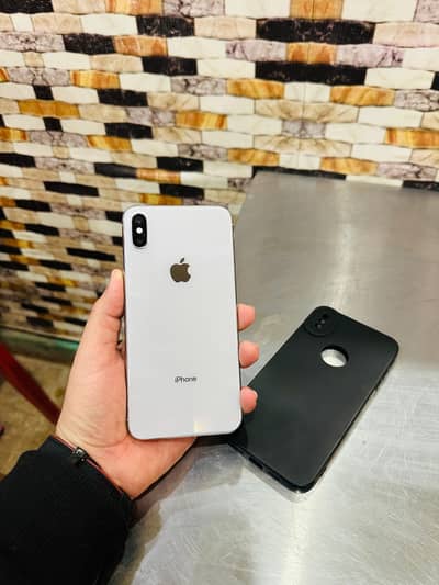 IPHONE XS MAX PTA approved 64Gb ( Read Description)