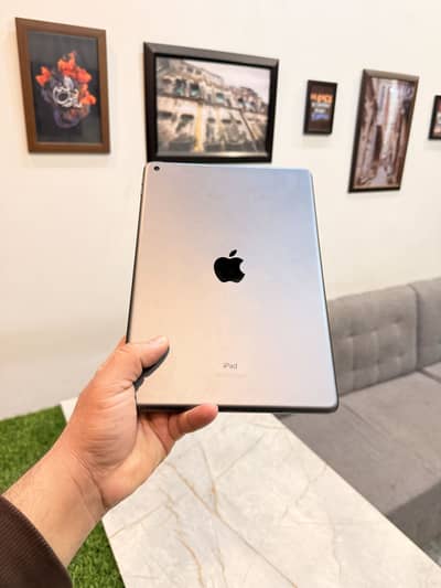 Apple ipad 8th gen 128 gb icloud