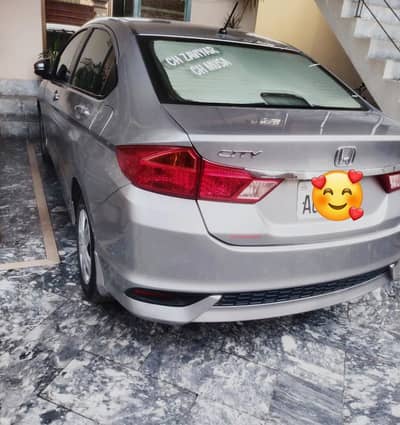 Honda city for sale total genven h. 55 hzar chli hoe . one hnd use condi