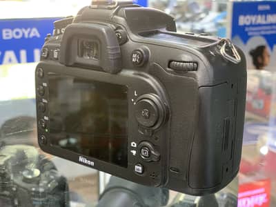 Dslr camera naikon d7100 kit lens 18/55 one year Shop warranty