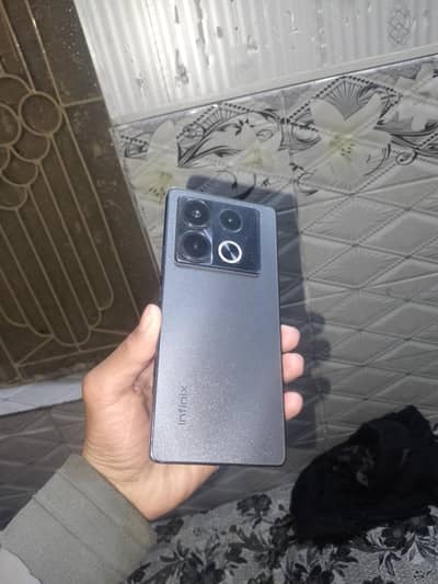 note40 complete box with wireless charger 10/9 condition 8+8/256gb