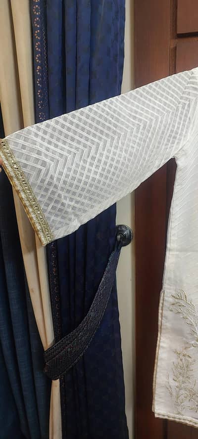 alkaram 2 piece organza embroidered stitched