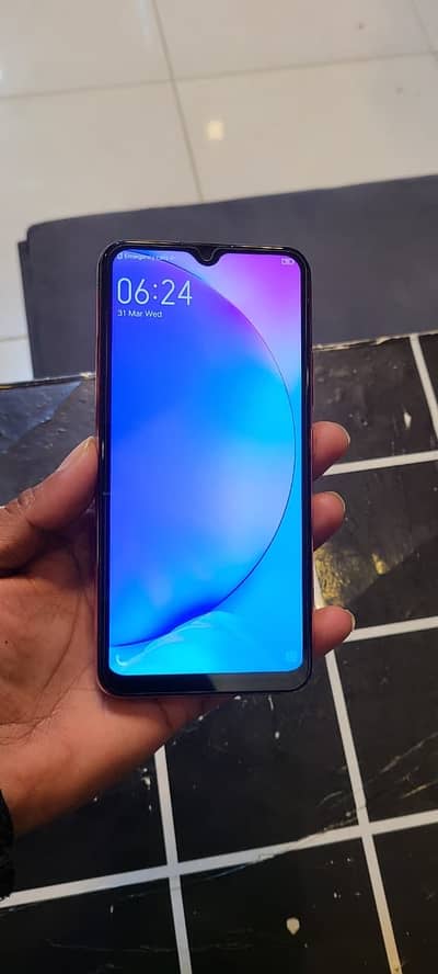 uregent sell 10/10 condition  8/256 memory