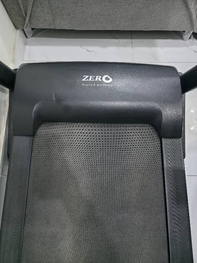 Professional Tredmill like new very less used