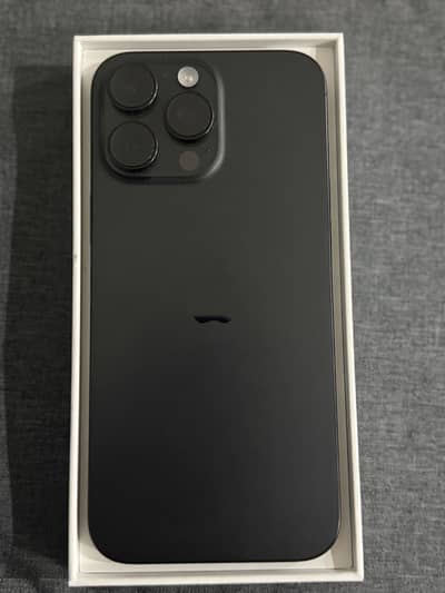 iPhone 16 pro max 1TB (Black)