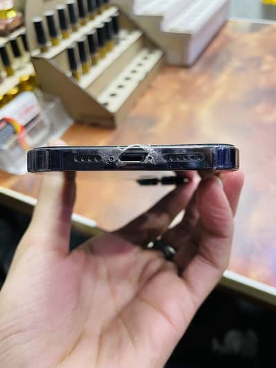 A. uwalikum 14 pro max jv…. 256gb health 98  whtsp 03321984899