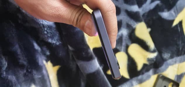 realme note 60 4/64 with box iphone samsung google