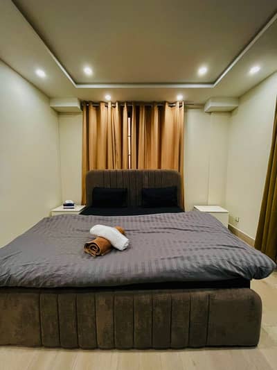 One bedroom VIP apartment for 3/4 hour  daily basis in bahria town