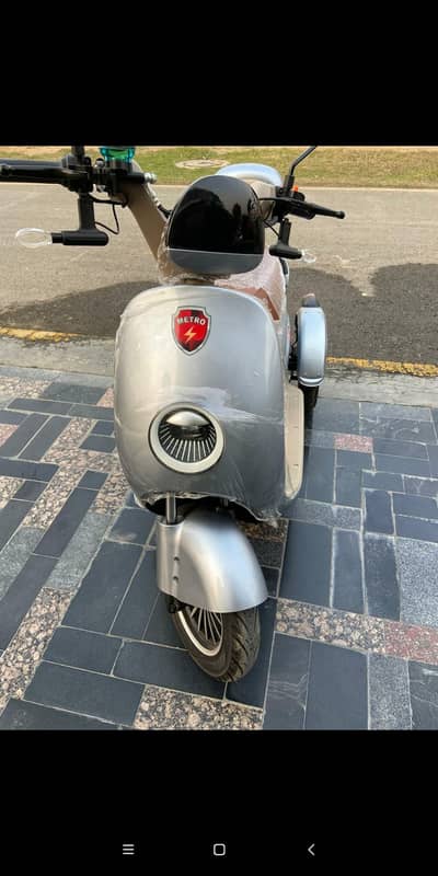 Metro Electric bike 3 wheeler brand new model premium