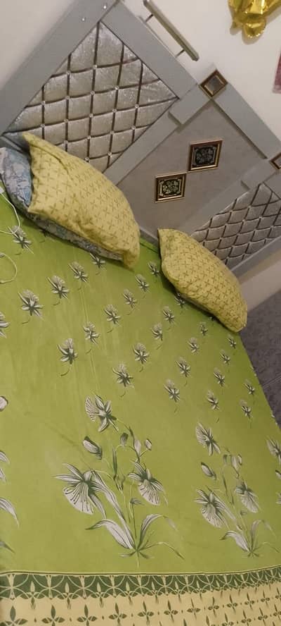 king size bed and Almirah + show case