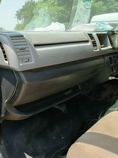 Toyota hiace 214dx contact 03367400090