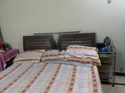 bed almare with spring metress