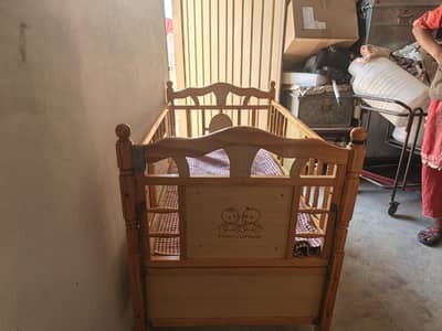 baby wooden cot