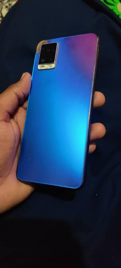 vivo V20 8/128GB 10/8