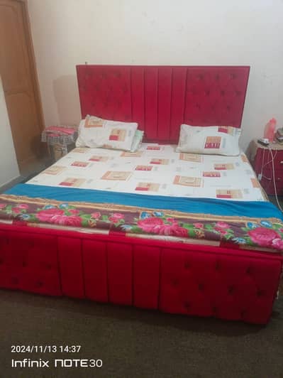 King size bed for sale in mint condition with one side table