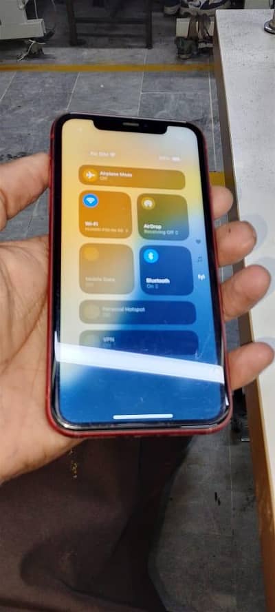 iphon 11 factoryunlock  exchange posible