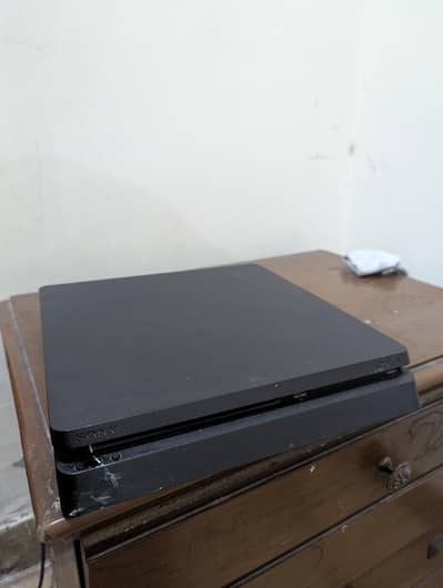 Playstation 4 slim (500gb)