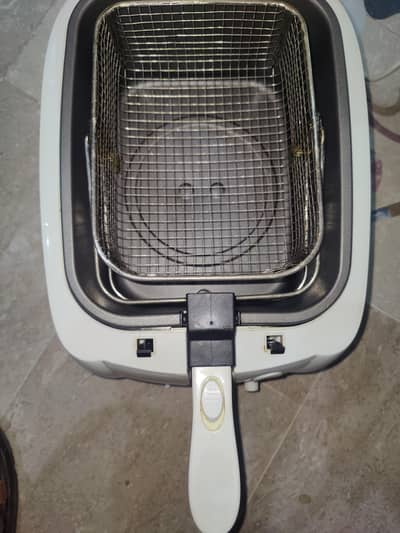 westpoiy deep fryer only 2-3 time used