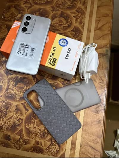 brand new 11 month official warranty with complete box 8/256 gb