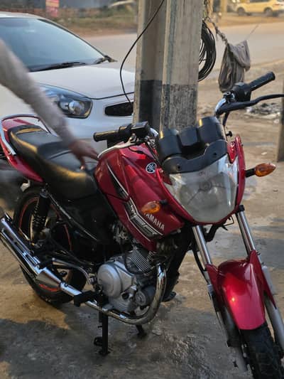 Yahama YBR 125 ESD 2015