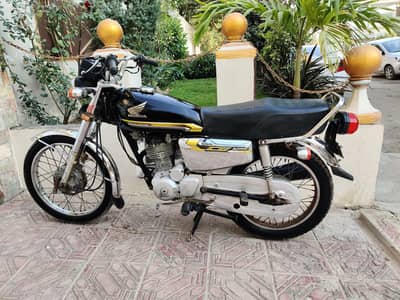 Honda CG 125 self start 5 gear model 2021 Karachi number