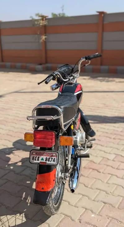 Honda CD 70 cc urgent for sale contact WhatsApp,,0305-8750118