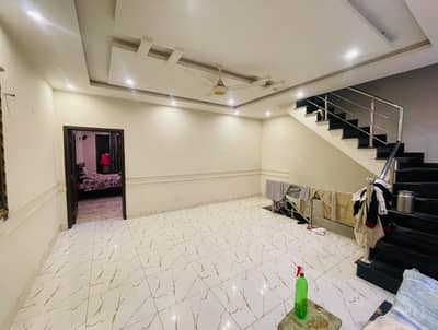 Triple Storey 4 Bed 8 Marla Full House For Rent in Ali Park with Gas (0335-5779339)