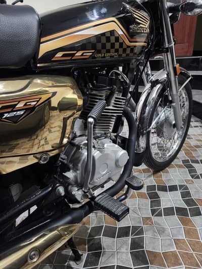 Honda GG 125S Gold Edition