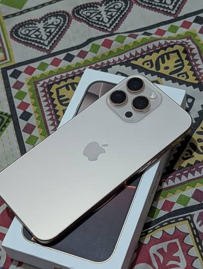 iPhone 16 Pro Max Desert Titanium 256 GB