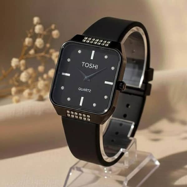 Women’s Square Quartz Watch – Rose Gold Crystal Dial, White Silicone Strap, Elegant Fashion Wristwatch for Ladies