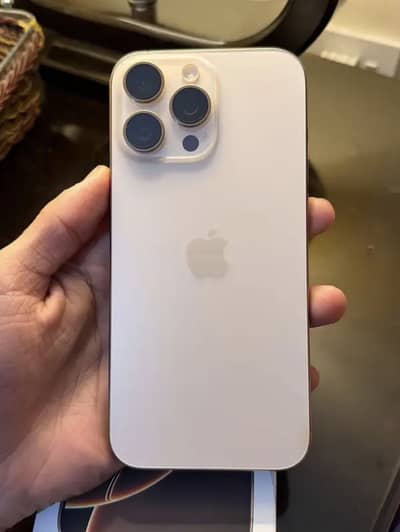 16 pro Max 256GB with box 10 by 10