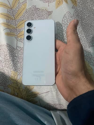 Samsung S24FE 8/256gb unlock phone sealed waterproof