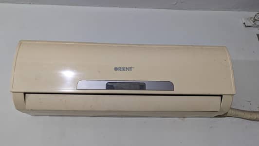 orient 1 ton AC working condition 10 by 10
