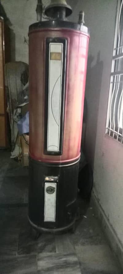 full size gyser all ok urgent sale